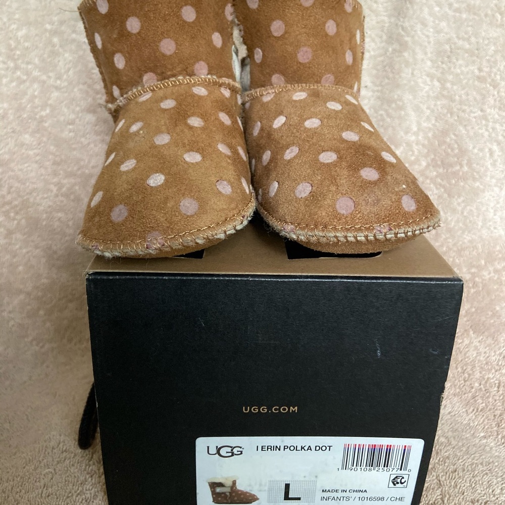 Ugg Erin polka dot for infants camel size large
